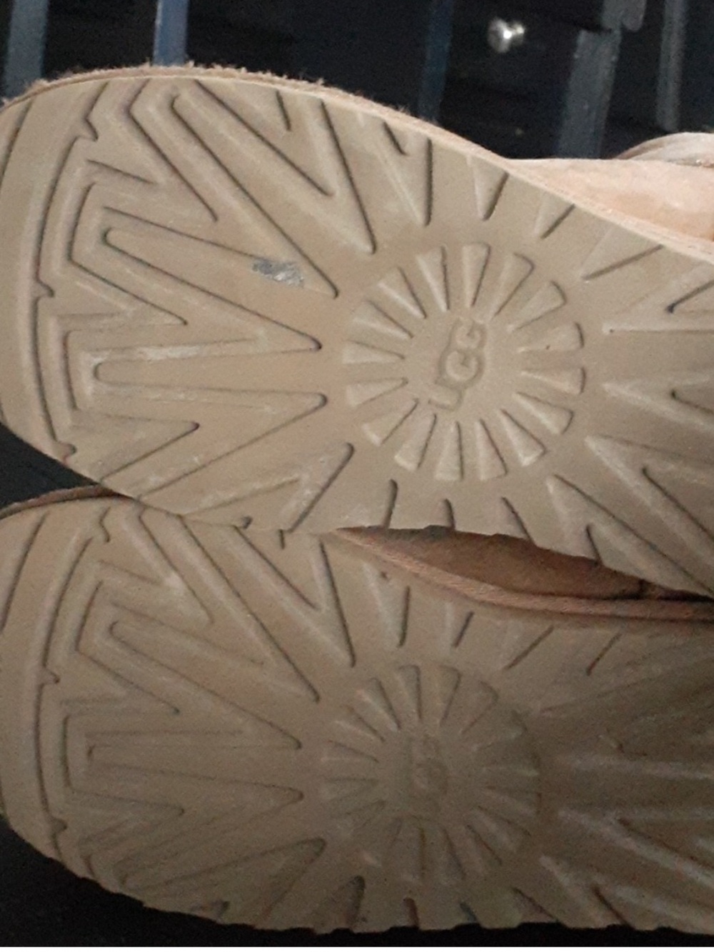 Reposhed: Womens UGG Classic Mini II Boot - Sand Size 8 - Picture 4 of 4